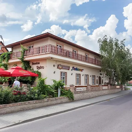Retro Vrbovec Guest house